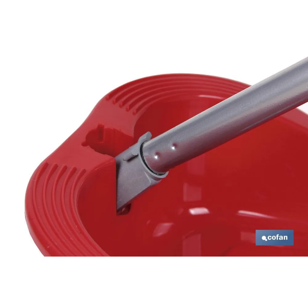 RECOGEDOR ABATIBLE  CON GOMA COLOR ROJO