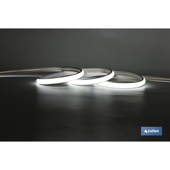 TIRA LED DE NEÓN 8 W IP65 700 LM 5 M