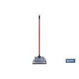 RECOGEDOR METÁLICO GALVANIZADO CON GOMA Y MANGO 83 X 24 CM