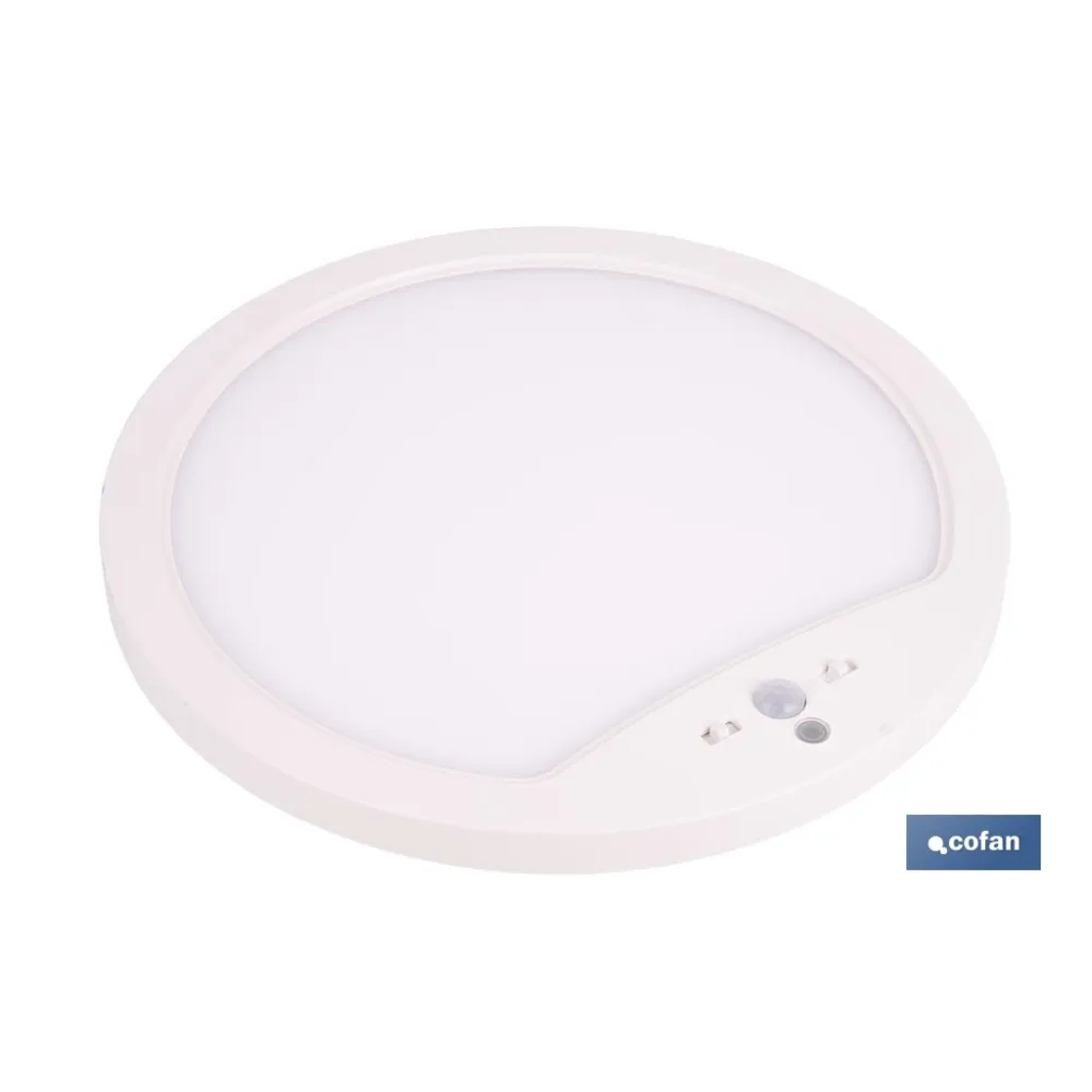 DOWNLIGHT DE SUPERFICIE BLANCO CON SENSOR DE PRESENCIA Y CREPUSCULAR 18 W Ø230 MM