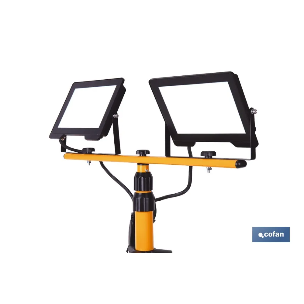 TRÍPODE TELESCÓPICO CON 2 PROYECTORES LED 2 X 50 W 6500 K 1,75 M