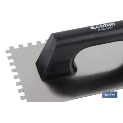 LLANA DENTADA MANGO PLÁSTICO 300x150x0,7 mm