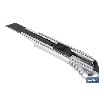 CÚTER DE ALUMINIO 18 MM
