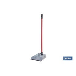 RECOGEDOR METÁLICO GALVANIZADO CON GOMA Y MANGO 83 X 24 CM