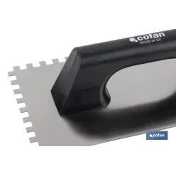 LLANA DENTADA MANGO PLÁSTICO 300x150x0,7 mm