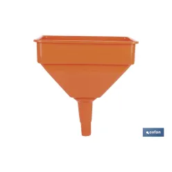 EMBUDO FUEL AND OIL (TRACTOR) C/FILTRO 4,7 LITROS