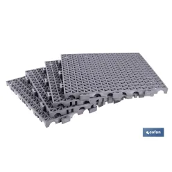 SET DE 4 UDS. LOSETA ALVEOLADA GRIS CLARO DE PVC 33 X 33 X 2 CM