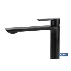GRIFO ALTO MONOMANDO PARA LAVABO NEGRO MATE MODELO KERCH  25mm