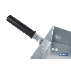 RECOGEDOR METÁLICO CON MANGO CORTO