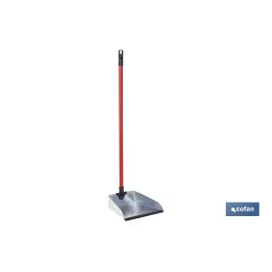 RECOGEDOR METÁLICO GALVANIZADO CON GOMA Y MANGO 83 X 24 CM