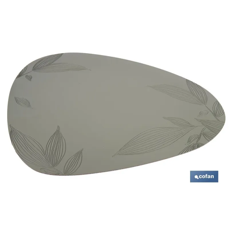 BAJOPLATO FORMA TRIANGULAR DE COLOR VERDE CLARO  ESTAMPADO  MEDIDA 45 X 36 CM