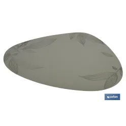 BAJOPLATO FORMA TRIANGULAR DE COLOR VERDE CLARO  ESTAMPADO  MEDIDA 45 X 36 CM