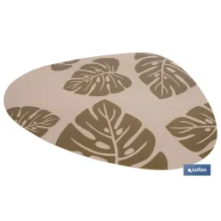 BAJOPLATO FORMA TRIANGULAR DE COLOR MARRON CLARO  ESTAMPADO  MEDIDA 45 X 36 CM