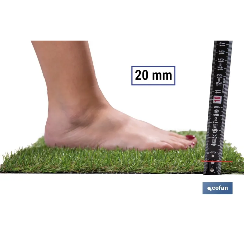 CÉSPED ARTIFICIAL 20 MM (1x4 M) 15.750 PUNTADAS/M2