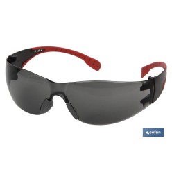 GAFAS SEGURIDAD SUPER LIGERA 18Grs LENTE OSCURA