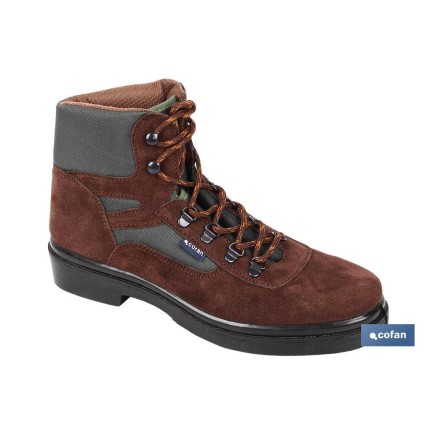 BOTA TREKKING MARRON MODELO ODIEL T-40