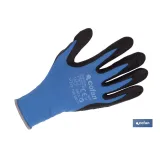GUANTE IMPREGNADO CON PUNTOS AZULES DE NITRILO TALLA 6