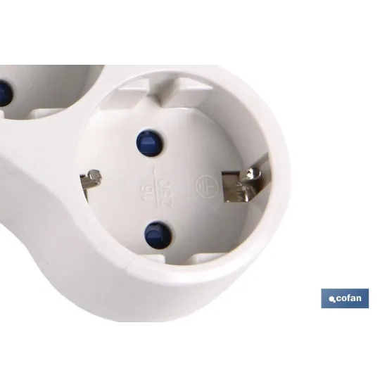 ADAPTADOR 3 VIAS FRONTAL SCHUKO CON INTERRUPTOR (3.500w)
