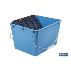 CUBETA 16 L. AZUL CON REJILLA 2 ASAS