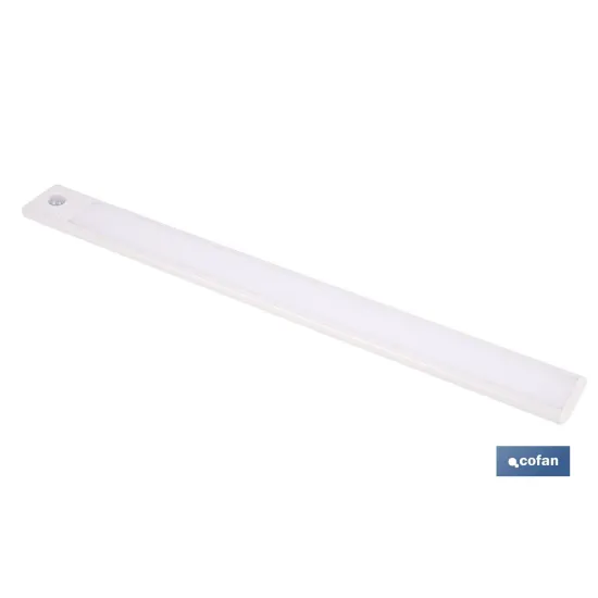Comprar APLIQUE LED RECARGABLE CON SENSOR 3 Cofan | almacendeferreteriacor.es