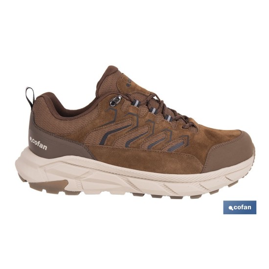 ZAPATILLA DE TREKKING MARRÓN MODELO INFANTO TALLA 39