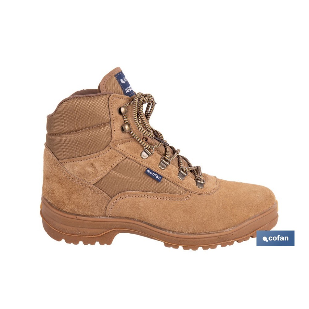 BOTA DE TREKKING NATURAL MODELO ARACENA TALLA 41
