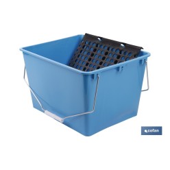 CUBETA 16 L. AZUL CON REJILLA 2 ASAS