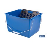 CUBETA 16 L. AZUL CON REJILLA 2 ASAS