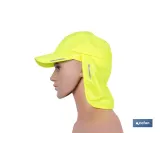 GORRA AMARILLA FLUORESCENTE CON PROTECCIÓN DE NUCA