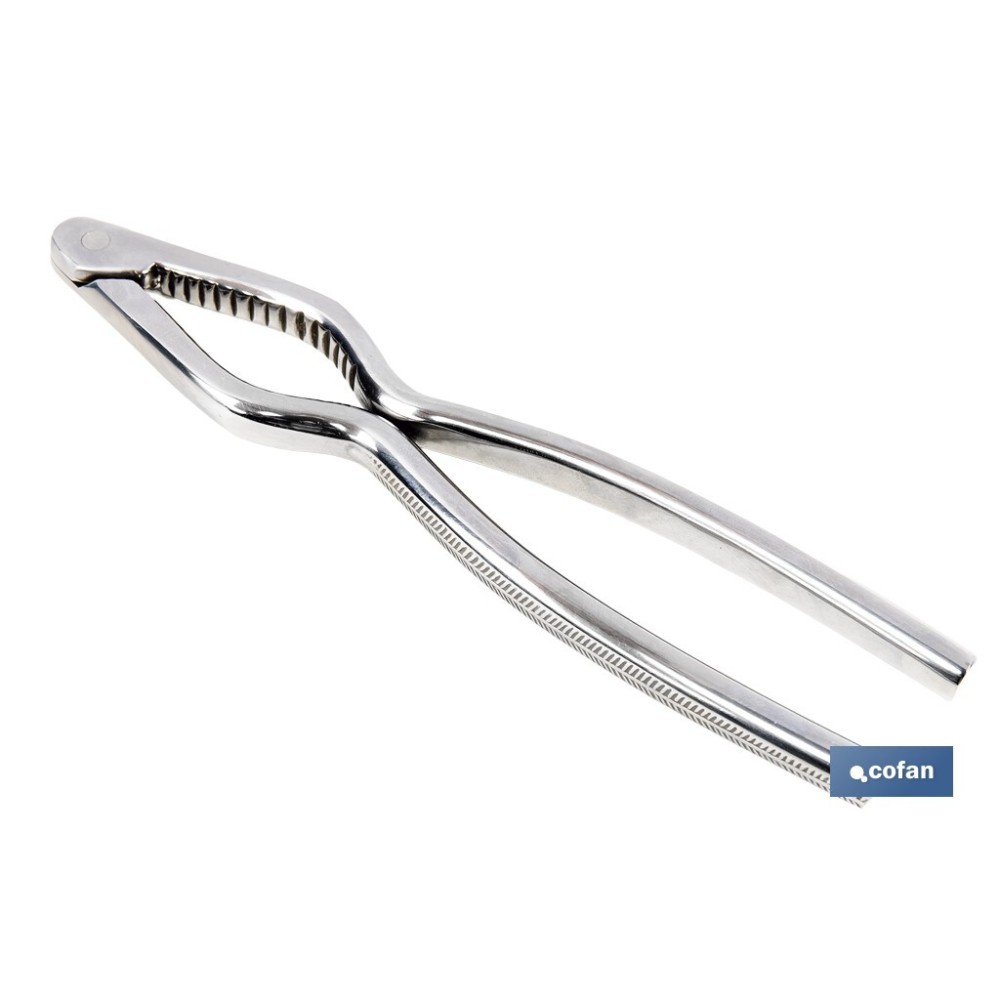 CASCANUECES DE ACERO INOXIDABLE 18 CM