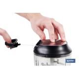 PICADORA MANUAL, TAPA Y ACCESORIO BATIDOR 900 ML