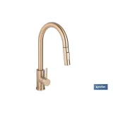 GRIFO DE COCINA CEPILLADO DORADO DE ACERO CON MANGUERA EXTENSIBLE Y 2 FUNCIONES 400 X 220 X 54 - Almacén de Ferretería Acor