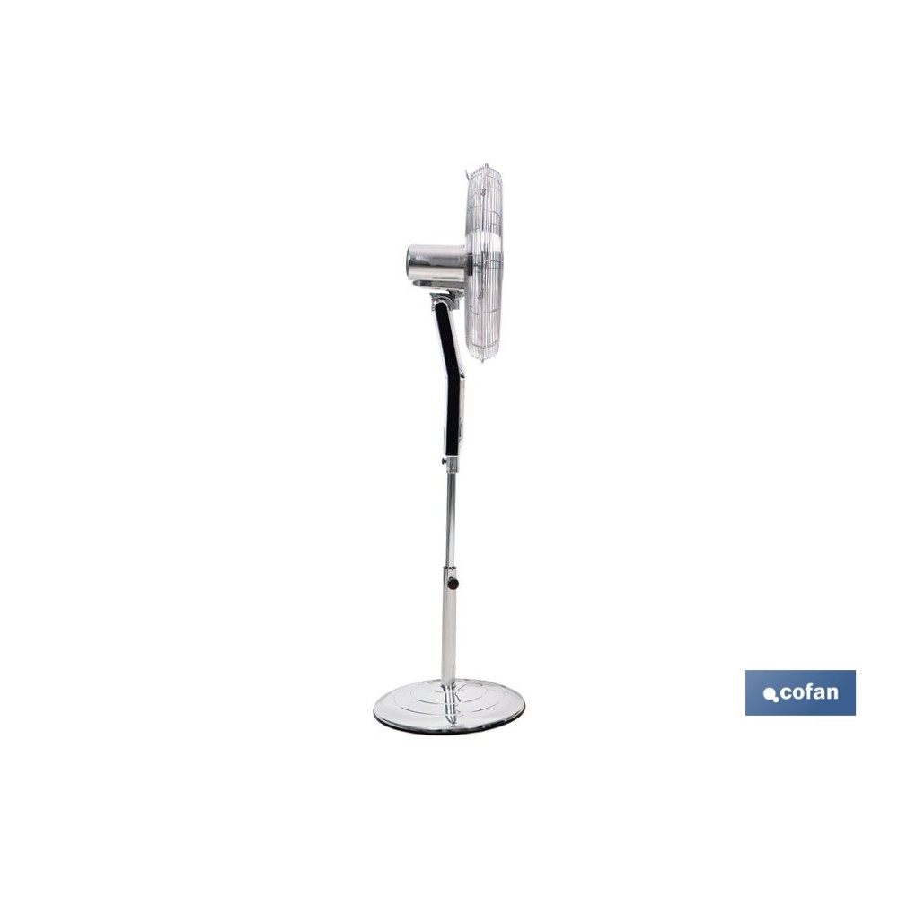 VENTILADOR DE PIE OSCILANTE GRIS METALIZADO OSCILANTE CON 3 VELOCIDADES Y TEMPORIZADOR Ø45 CM 70 W