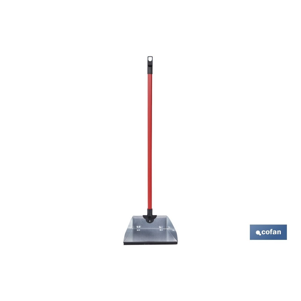 RECOGEDOR METÁLICO GALVANIZADO CON GOMA Y MANGO 83 X 24 CM
