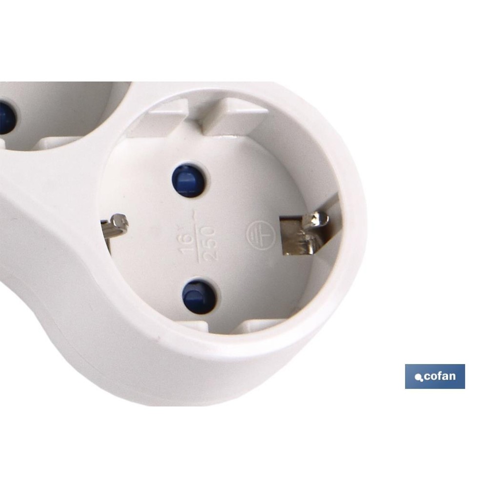 ADAPTADOR 3 VIAS FRONTAL SCHUKO CON INTERRUPTOR (3.500w)