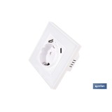 BASE ENCHUFE CON PUERTO USB Y TIPO C WIFI