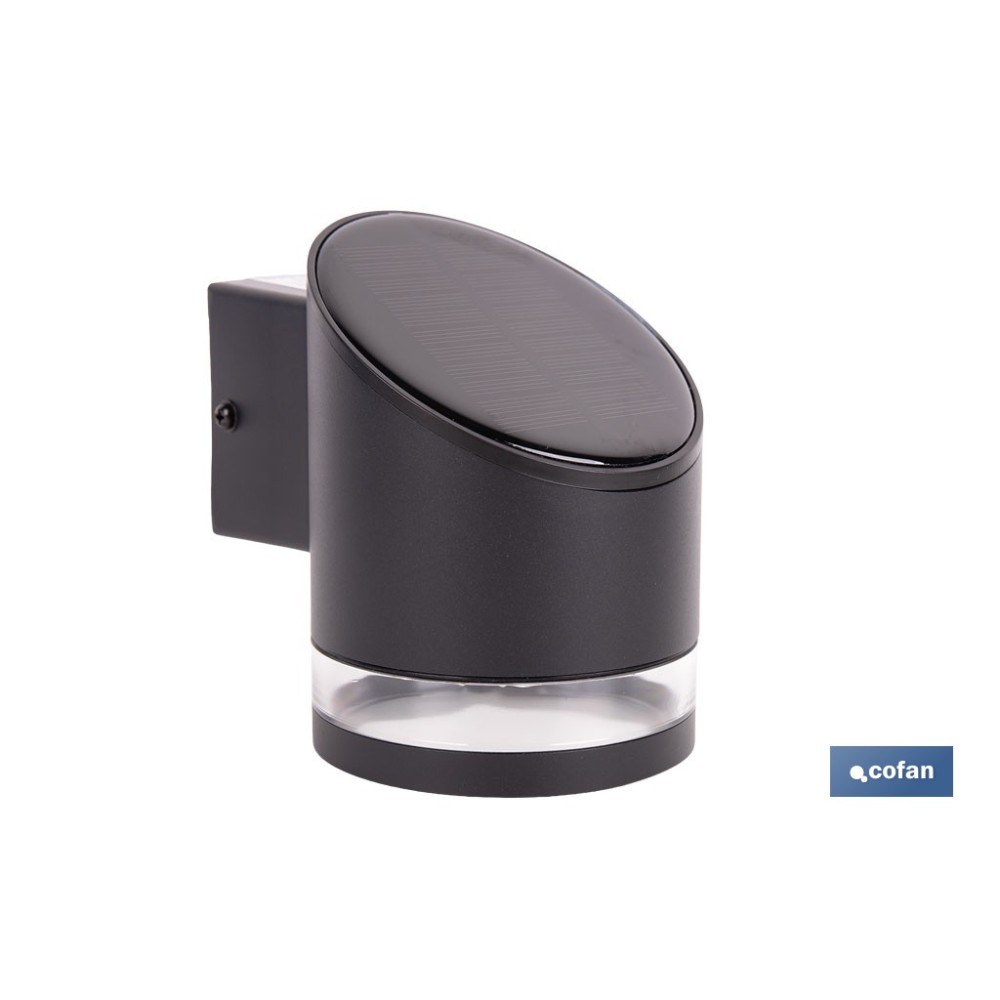 APLIQUE LED SOLAR NEGRO CON SENSOR 3,7 V 1,2 Ah IP65 3000 K 120 X 90 X 120 MM