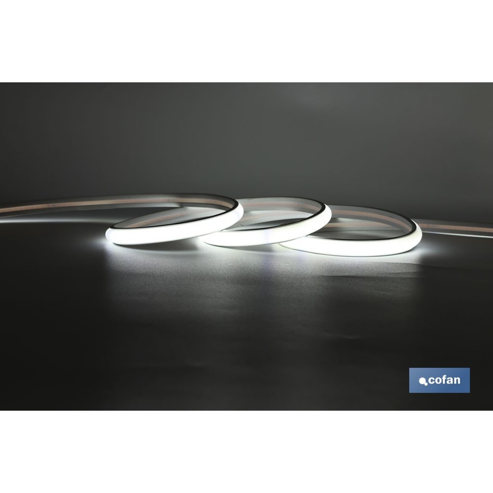 TIRA LED DE NEÓN 8 W IP65 700 LM 5 M
