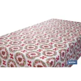 ROLLO DE MANTEL RESINADO ANTIMANCHAS LAZOS Y PIÑAS 75% ALGODÓN 25% POLIÉSTER 1,40 X 15 M