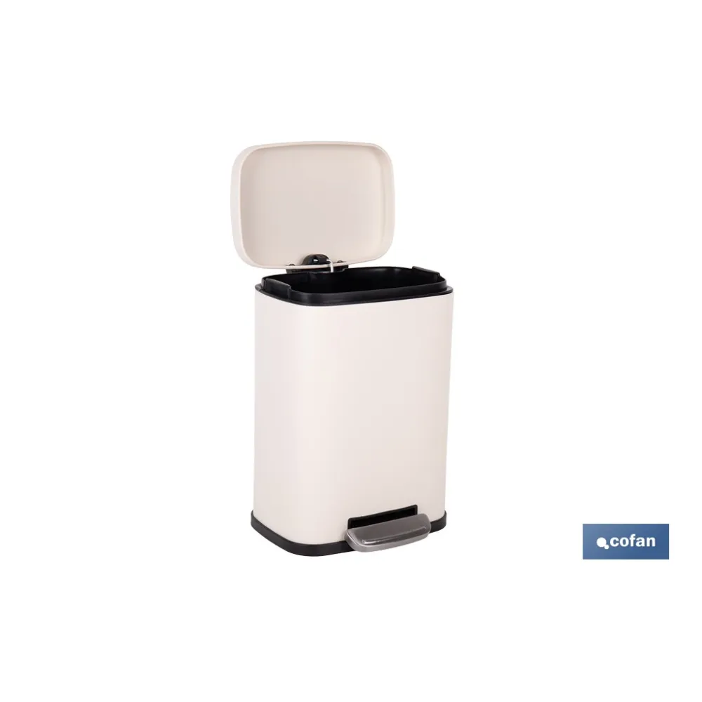 CUBO DE BASURA BEIGE CON PEDAL Y CUBO INTERIOR 5 L 21 X 18,5 X 30 CM