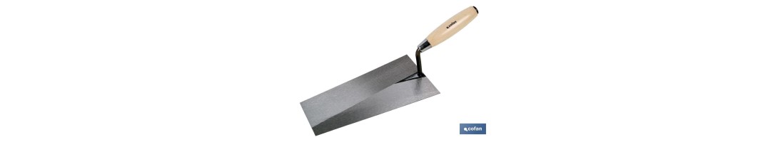 Paleta forjada punta cuadrada | Longitud: 250 x 130 x 65 mm | Para la construcción | Mango de madera