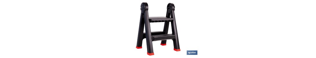 Escalera plegable de 2 peldaños | Superficie antideslizante | Compacta y segura | Carga de hasta 150 kg | Material: PP