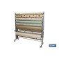 Expositor de hules y manteles horizontal | Material: metal y aluminio | Ruedas incluidas | Capacidad para 22 rollos | Medidas: 