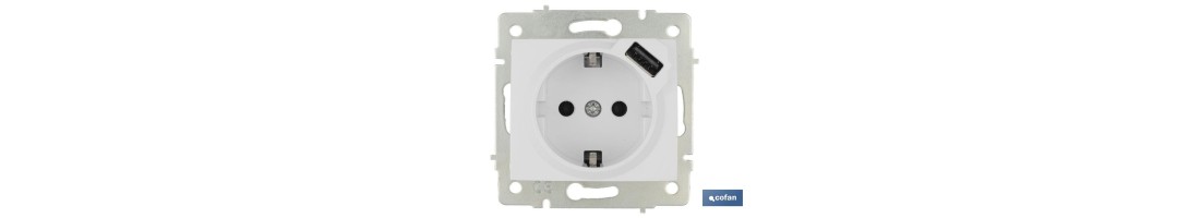 Base de enchufe bipolar | Modelo Pacific | 2 P + T con obturador | Incluye una entrada de puerto USB